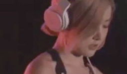 美女dj视频,美女DJ带你领略音乐的魅力